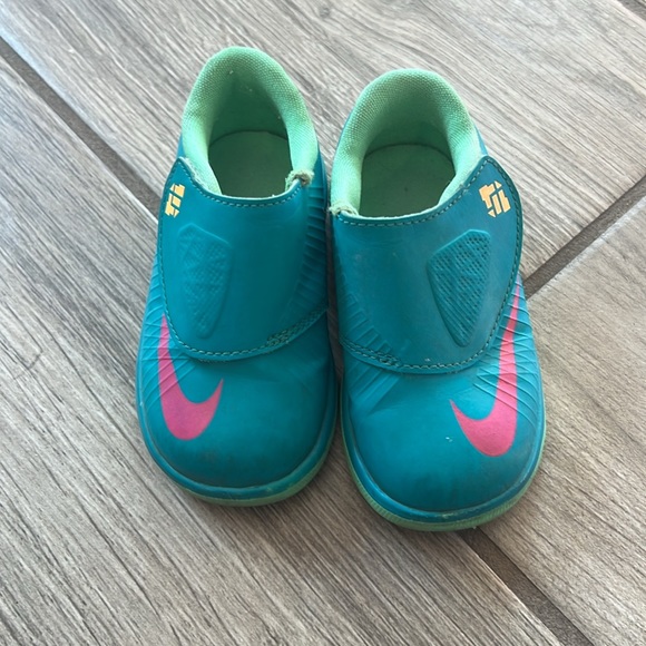 NIKE Sneakers Size 5C - Picture 7 of 7
